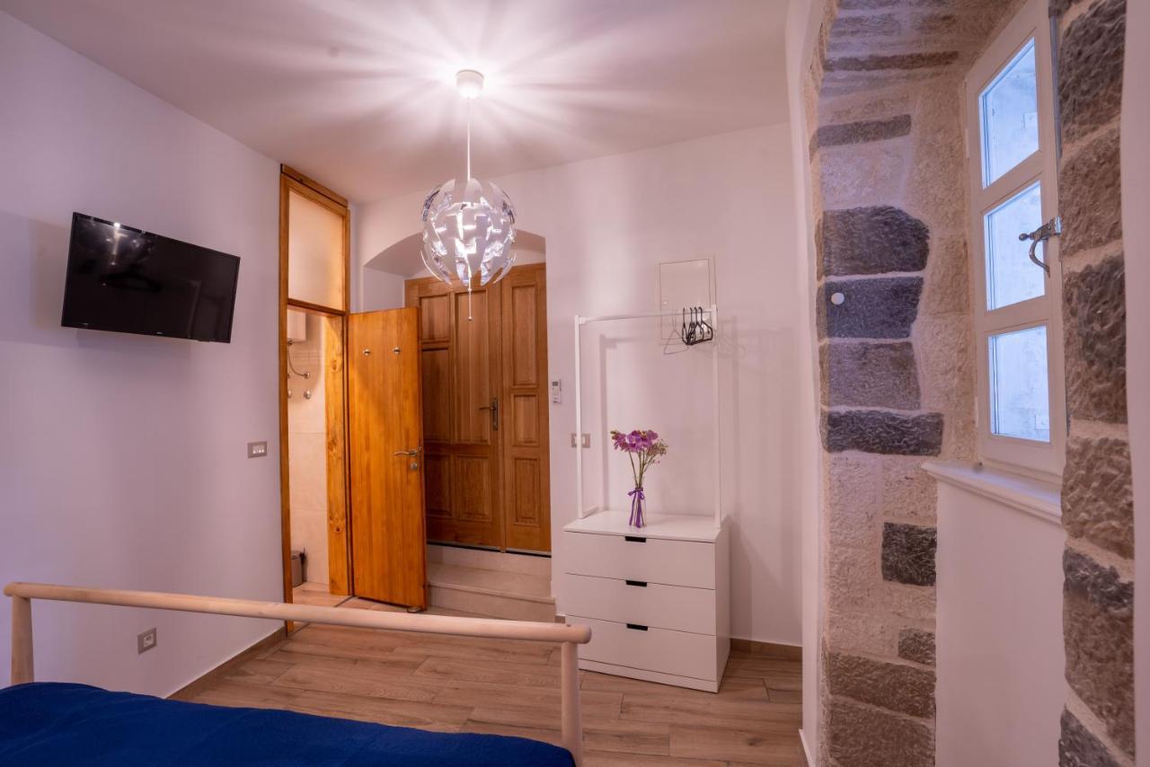 Old Town Makarska Apartments - Central Square Extérieur photo